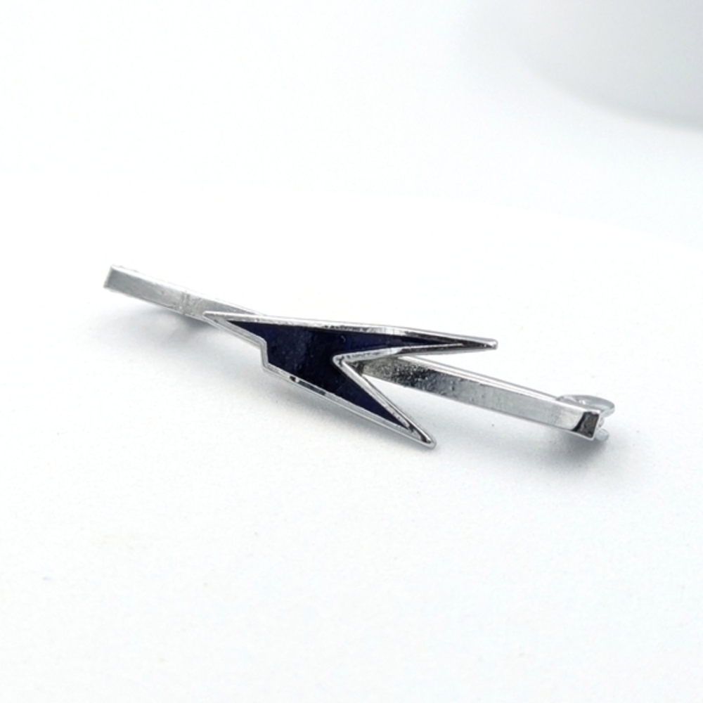 Vintage BOAC Airline blue speedbird badge promotional pin 1960s.